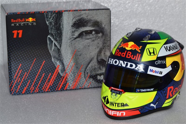 Helma Sergio Perez Red Bull Honda 2021 1:2