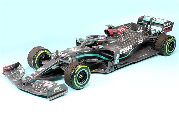 MINICHAMPS Model Mercedes Lewis Hamilton 2020 - 7 TIMES WORLD CHAMPION