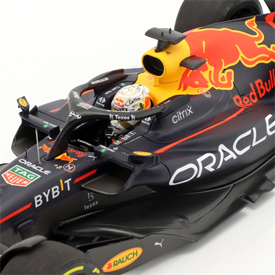 Minichamps  Model Red Bull Max Verstappen  RB18 Winner Saudi Arabia 1/18