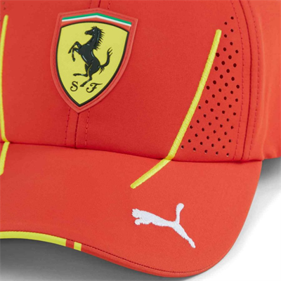 Tímová šiltovka Scuderia Ferrari Carlos Sainz jr 2024